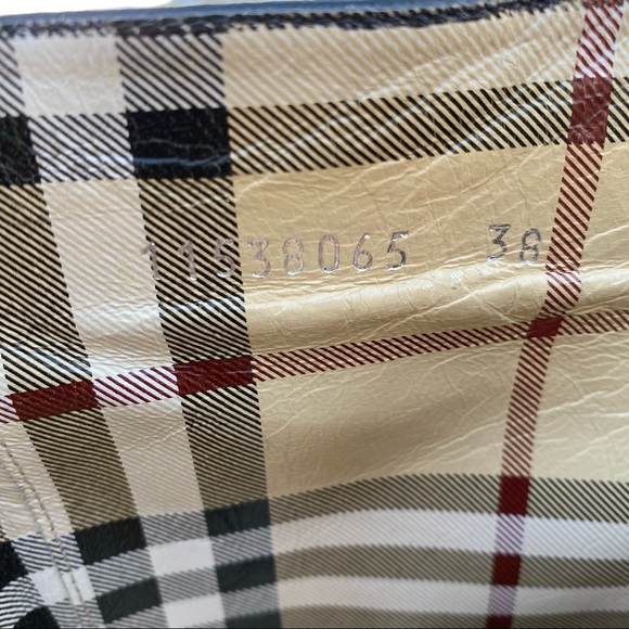 Burberry Knee-High Leather Heeled Boots 38 - Picture 6 of 13